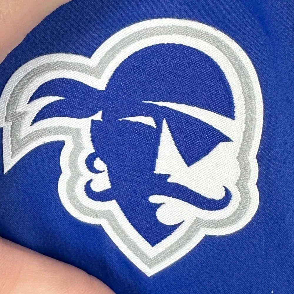 Seton Hall Pirates Under Armour Jacket Men Large Blue Loose Quarter Zip Pullover
